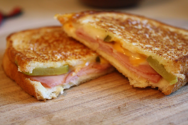 grilled ham sandwich, Cuban sandwiches