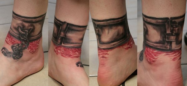 cross tattoos for women on foot. Cross Tattoos For Women