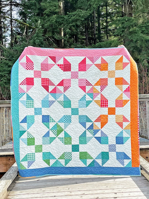 A Bit of Scrap Stuff Blog #ABitofScrapStuff #ABitofScrapStuffPattern #BeePlaids #LoriHolt #RileyBlakeDesigns #FireworkFizzQuilt