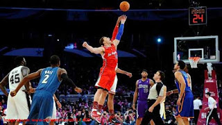 derrick rose vertical jump Photo