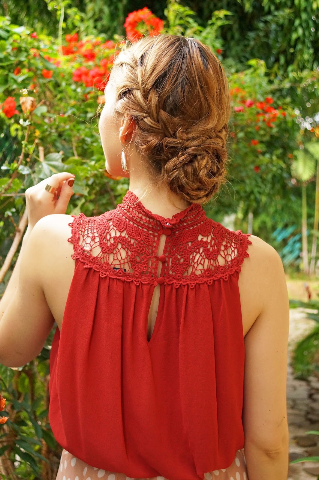 Gorgeous Braided Updo Hairstyle. This would be great for a Summer wedding!