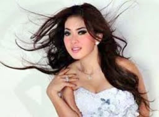 Kumpulan 5 Nama Dan Foto Artis Cantik Terbaru