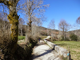 Spain, Route to Santiago, from Cebreiro to Triacastela   by E.V.Pita (2015)  http://picturesplanetbyevpita.blogspot.com/2015/04/spain-route-to-santiago-from-cebreiro.html   Camino de Santiago, de Cebreiro a Triacastela  por E.V.Pita  O Camiño, dende O Cebreiro a Triacastela