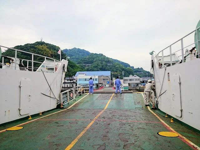 岡村島　フェリー　港
