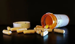antibiotics,resistance,public health,misuse, overuse,bacterial infections,viral infections,agriculture,animal husbandry,responsible use,