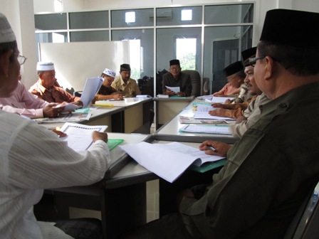 Jangan Biarkan Umat Menjauh Dari Ulama