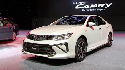  telah menghadirkan mobil andalan baru mereka yang siap bersaing di kelas medium sedan den Update, Harga dan Perubahan Toyota Camry 2015 Terbaru Indonesia