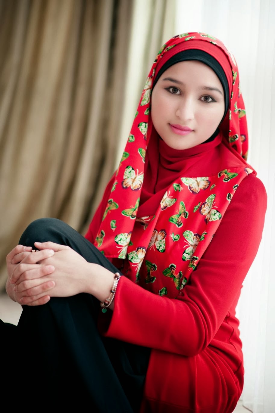 30 Foto Wanita Cantik Dengan Hijab Jilbab Wallpapersforfree
