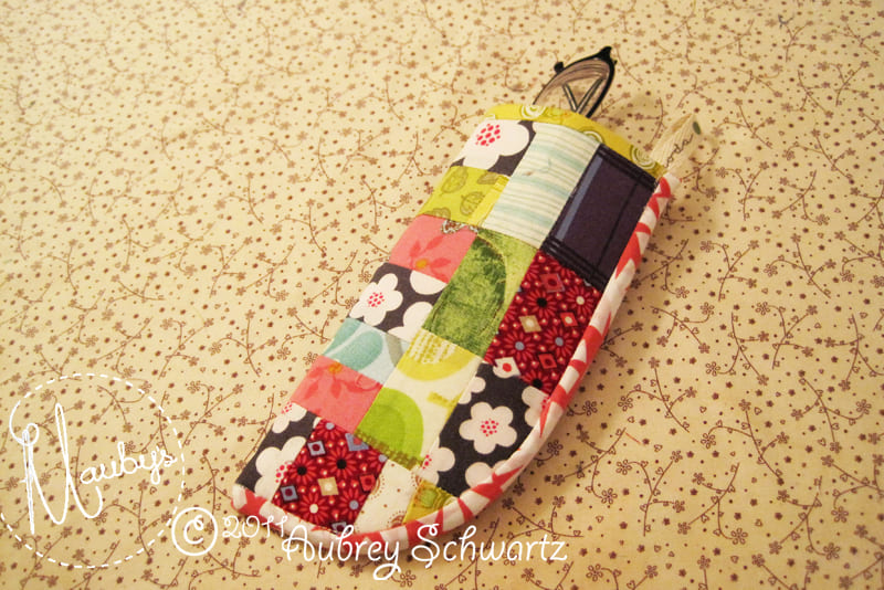 How to Sew Sunglasses Case - Free Sewing Tutorial. How to Make a Scrappy Eyeglass Case