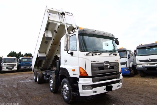 dump truck HINO 700 3241 8X4