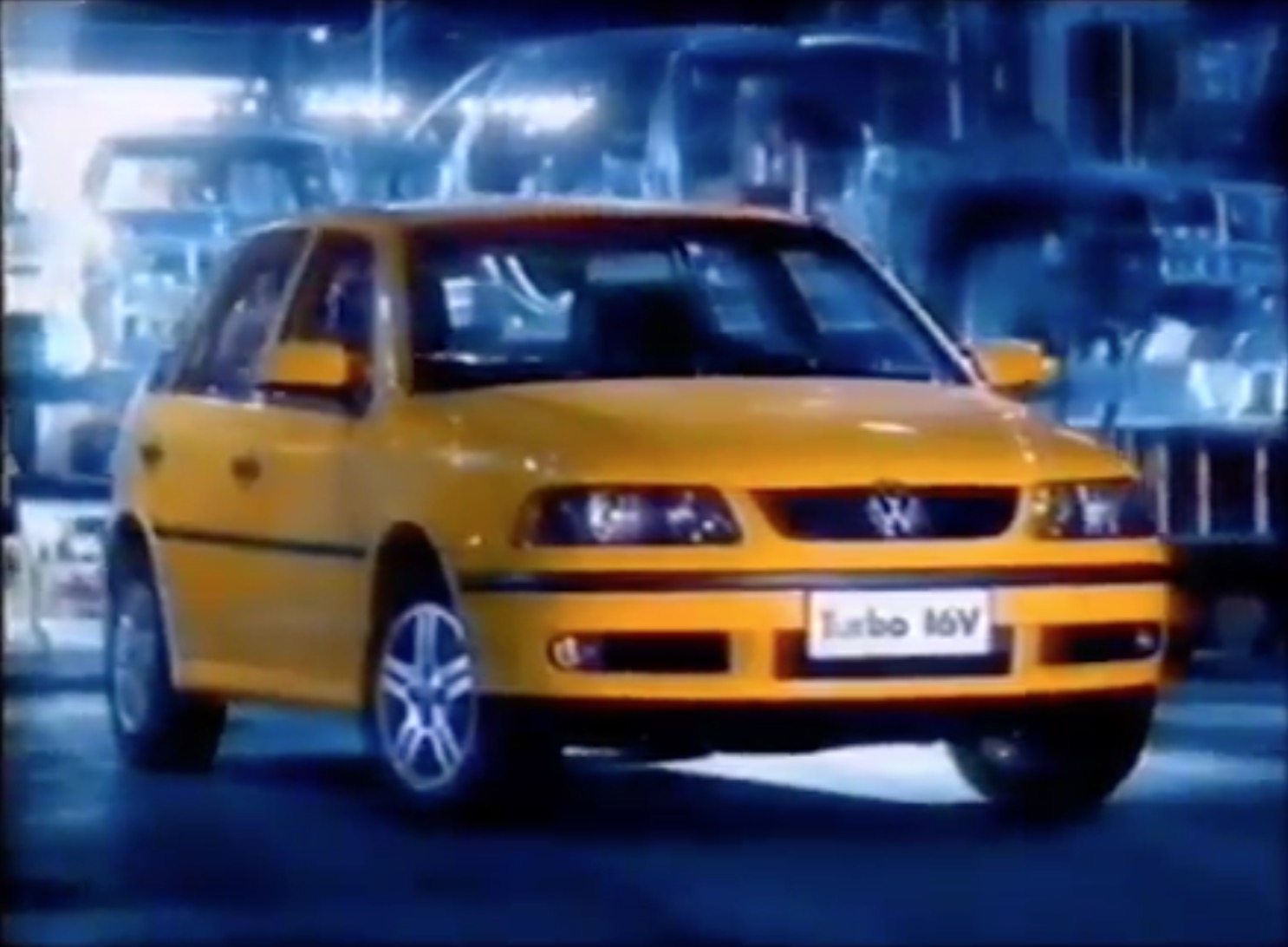 Propaganda da Volkswagen apresentando o Gol na versão Turbo 1.0 com 16 válvulas no ano 2000