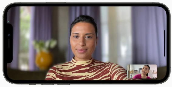 iOS 15: How to Blur Your Background on a FaceTime Call