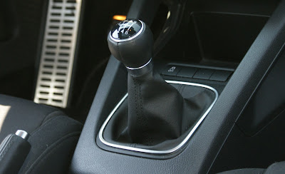 2010 Volkswagen Jetta TDI Cup Edition Shifter Photo