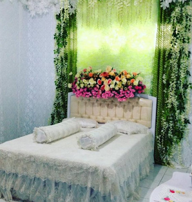 Desain dekorasi kamar pengantin romantis