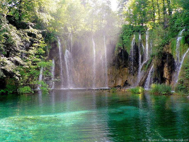  Plitvice Lakes, Danau Terindah di Eropa