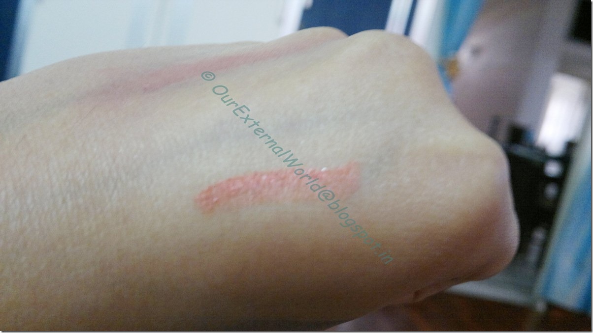 Shooting-star-09-hot-star-eyeliner-swatch