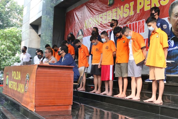 Pesta Gay di Kuningan, Ajang Tukeran Pasangan, Tiketnya 150-300 Ribu