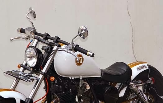 Modifikasi Motor Suzuki Thunder 250 Brat Bobber 