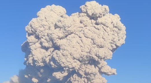 Gunung Sinabung Kembali Muntahkan Awan Panas, Tinggi Kolom Abu Hingga 500 Meter