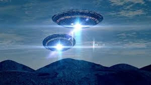 Χαμός στο YouTube: Κατέγραψαν UFO πάνω από τη Σκύρο (vid)