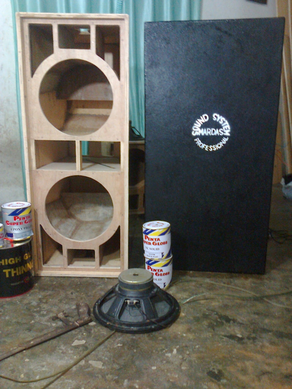 PEMBUATAN BOX SPEAKER PROFESIONAL TECHNISI MUSIK Juli 2012