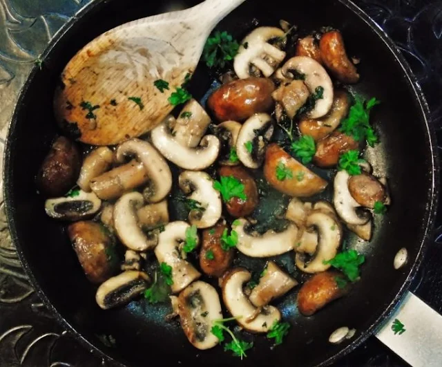 SYN FREE GARLIC AND PARSLEY FRIED MUSHROOMS