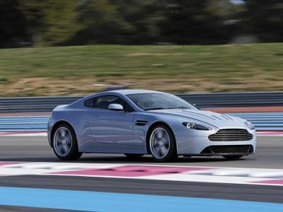 Aston Martin on Aston Martin V12 Vantage 2013 Wallpaper