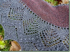 BlackSpruceShawl_det