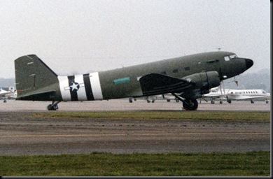 800px-Douglas_C-47_Skytrain_1985