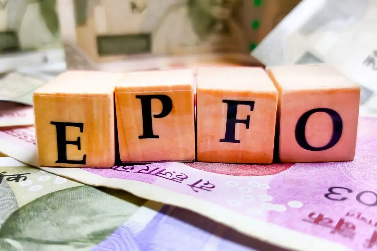 आपकी मेहनत की कमाई को ईपीएफओ EPFO द्वारा जोखिम में डाला जा रहा है! रणनीति को समझें
