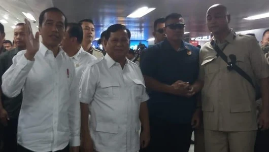 Prabowo: Terima Kasih Pak Jokowi Saya Naik MRT, Luar Biasa