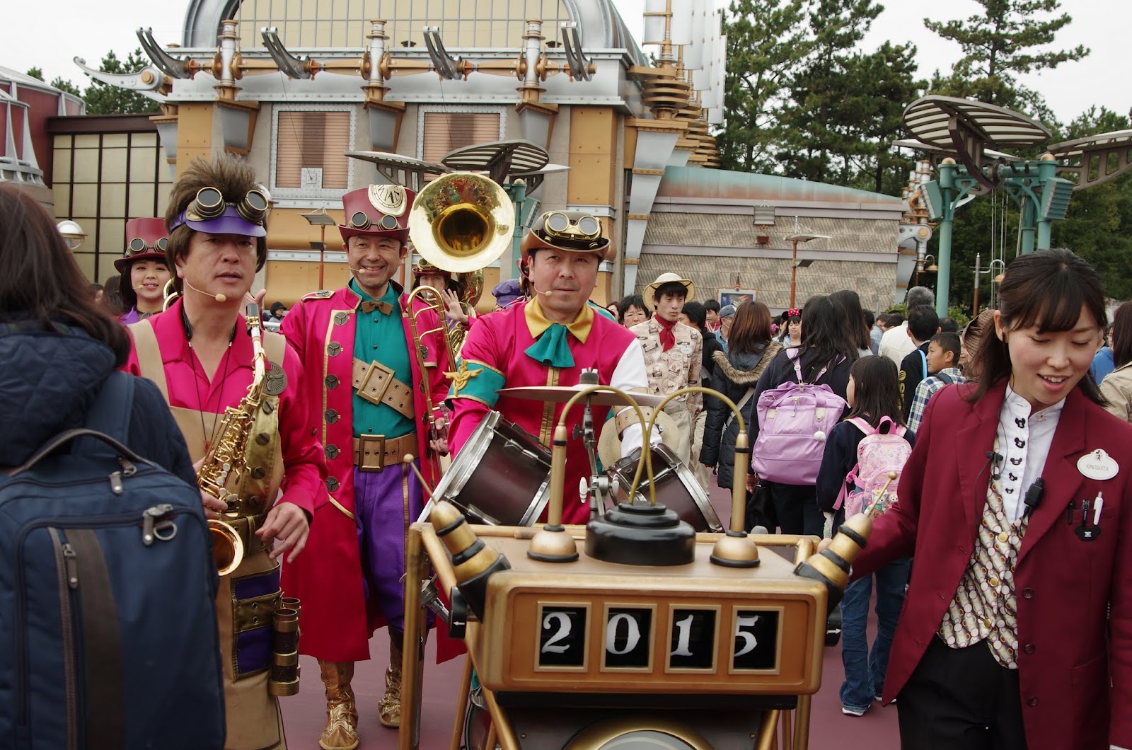 15 3 29 タイムトラベラーズバンド Tdsで綺麗なお姉さんを撮ってる人のなんちゃら
