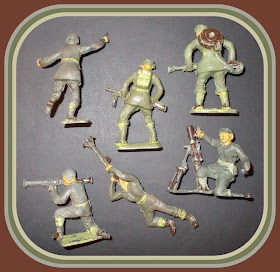 60mm Plastic Soldiers; 60mm Toy Soldiers; Charbens Chinese; Charbens Japanese Infantry; Cherilea 60mm Soldiers; Cherilea Chinese; Cherilea Japanese; Cherilea North Koreans; Cherilea Plastic Soldiers; Cherilea Toy Figures; Cherilea Toy Soldiers; Chinese Toy Soldiers; Korea; Korean War; Made in England; North Korean Toy Soldiers; Old Plastic Figures; Old Plastic Toys; Old Toy Soldiers; Small Scale World; smallscaleworld.blogspot.com; Vintage Plastic Figures; Vintage Toy Soldiers;