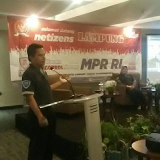 Sekjen MPR RI di Acara Ngobrol Bareng MPR RI dan Netizen Lampung