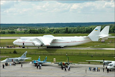 World's Largest Cargo Plane -Antonov 225 @ STRANGE WORLD