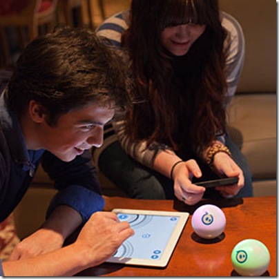 ed94_sphero_robotic_ball_inuse_table