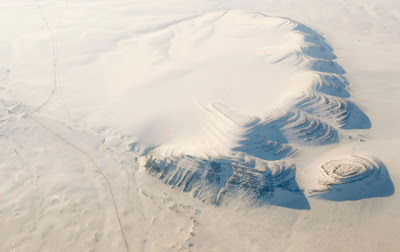 A Visit to an Arctic Ice Station Seen On coolpicturesgallery.blogspot.com