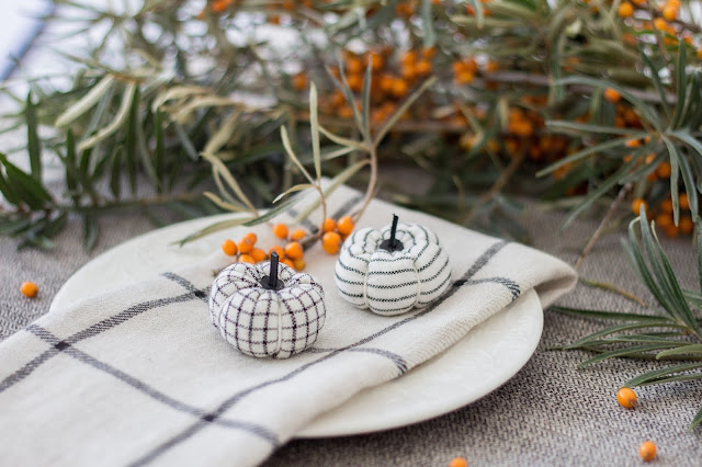  Mini fabric pumpkins by Alabatis