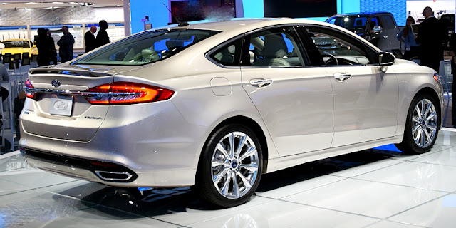 Ford Fusion 2017 back