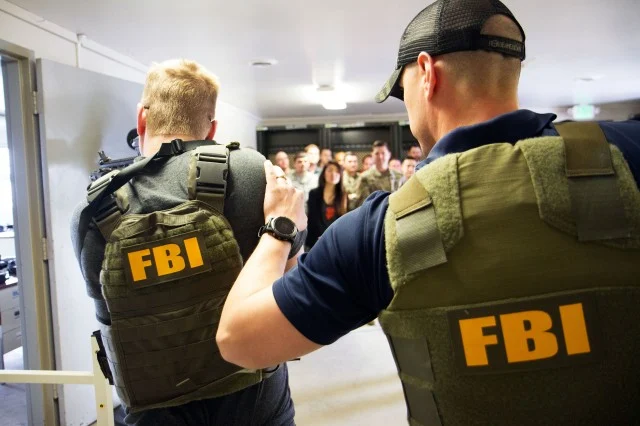 6 خطوات يستخدمها عميل مكتب التحقيقات الفيدرالي FBI للتنبؤ بسلوك الناس