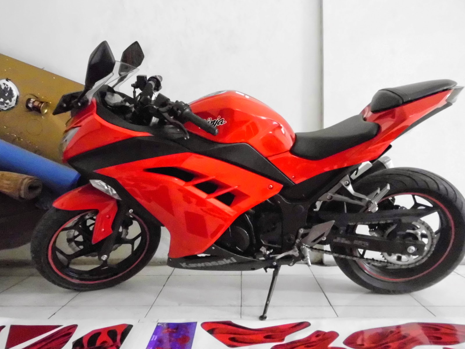 LeMuel Produksi Decal Vinyl Striping Motor Fullbody Kawasaki Ninja