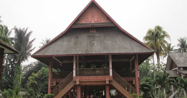 Rumah Adat  Sulawesi Utara Walewangko Gambar  dan 