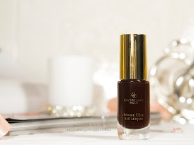 Oriflame: lak dlya nogtey Roskoshnyiy glyanets Giordani Gold Intense Shine v ottenke Burgundskoe vino