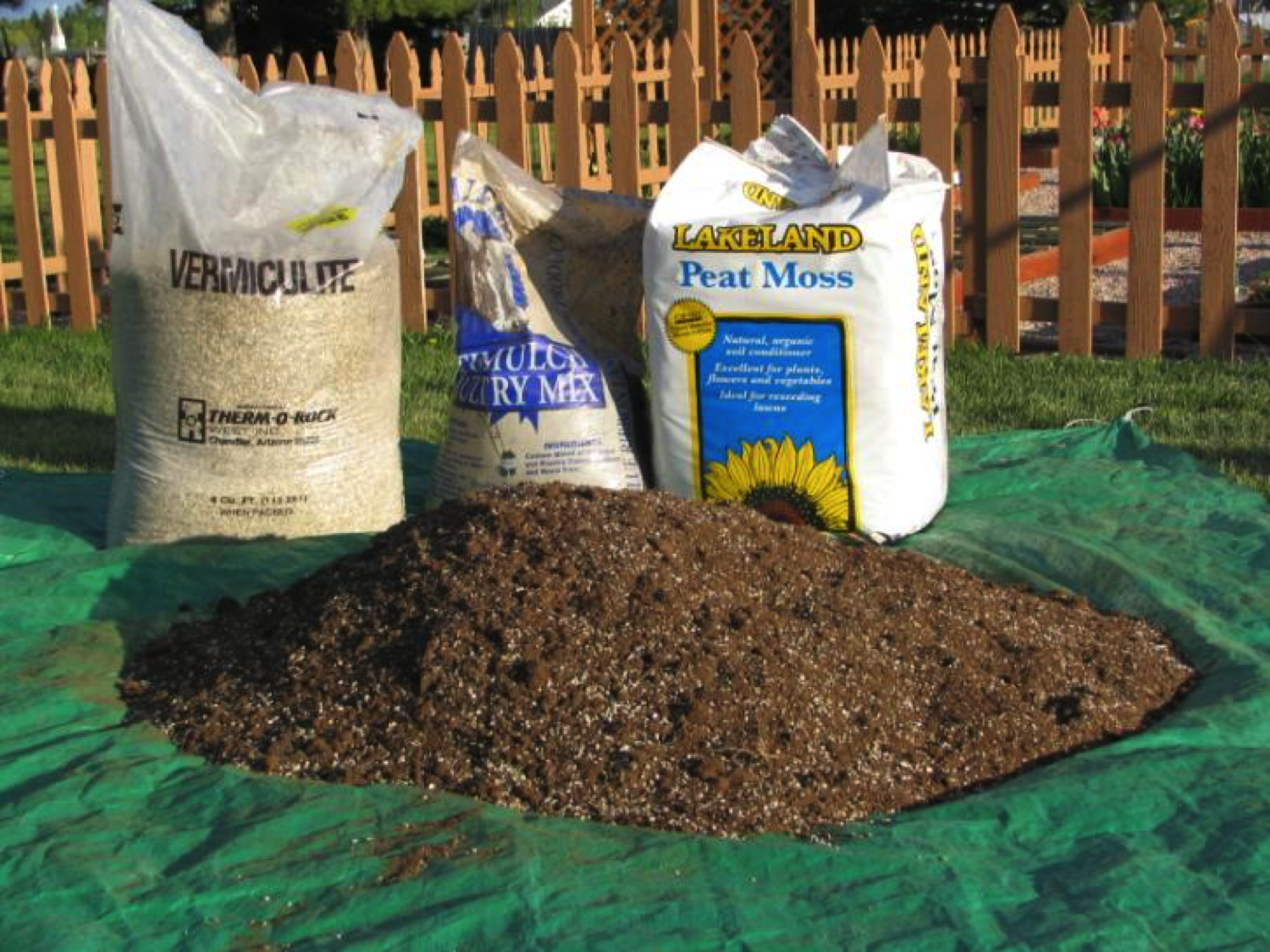 Square Foot Gardener: How to Make Your Own Professional Growing Soil: Mels' Mix