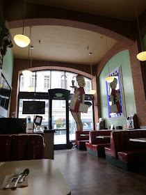 Lori's Diner San Francisco