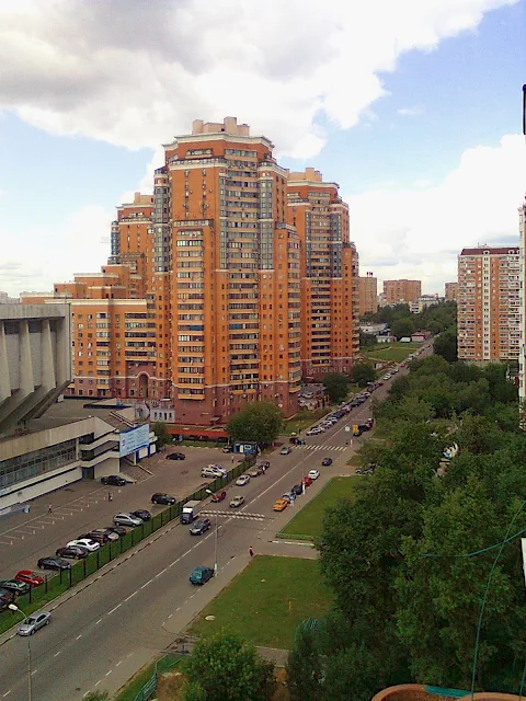 улица Ляпидевского, жилой комплекс «Янтарный»