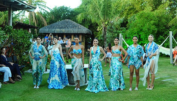 Martha Medeiros desfile coleção Resort 2015 por Helena Bordon