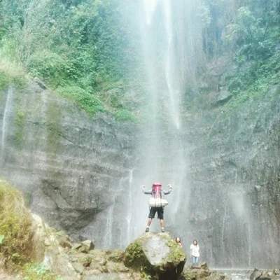 foto pemandangan air terjun kali pancur semarang