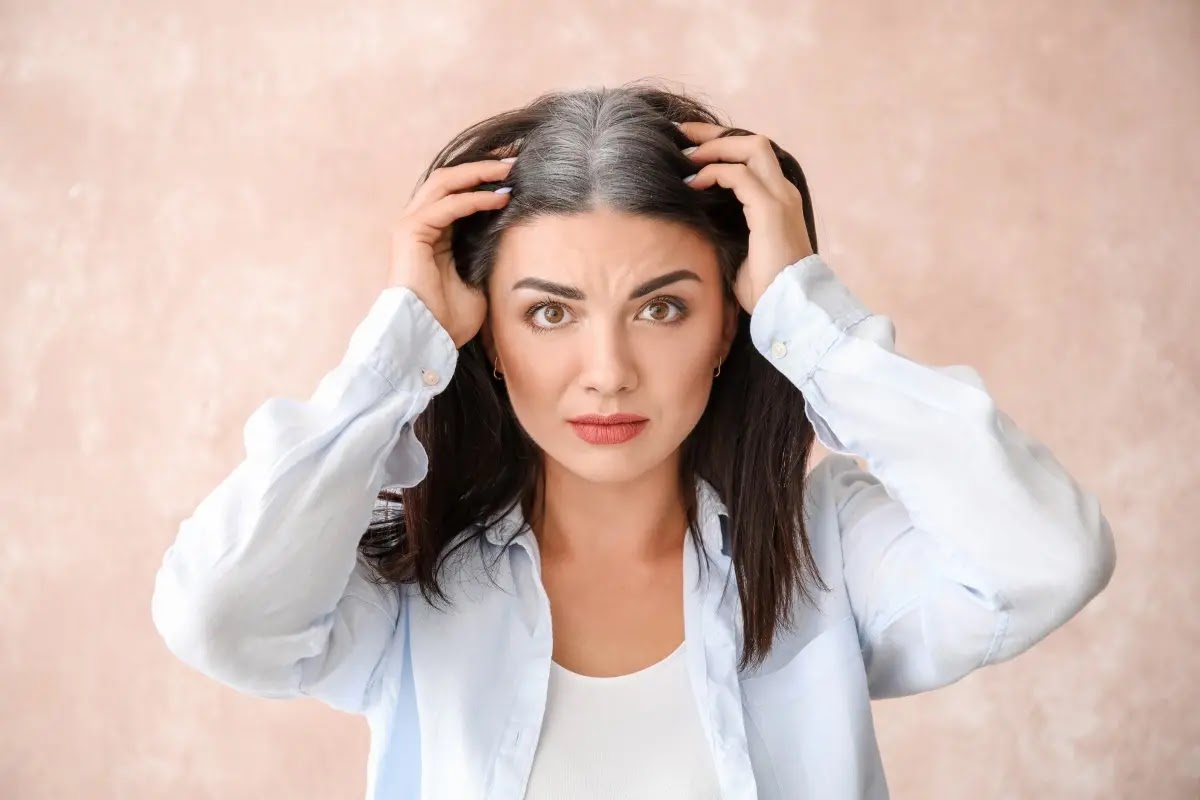 طرق فعالة لعلاج الشعر الأبيض - موقع لارسا