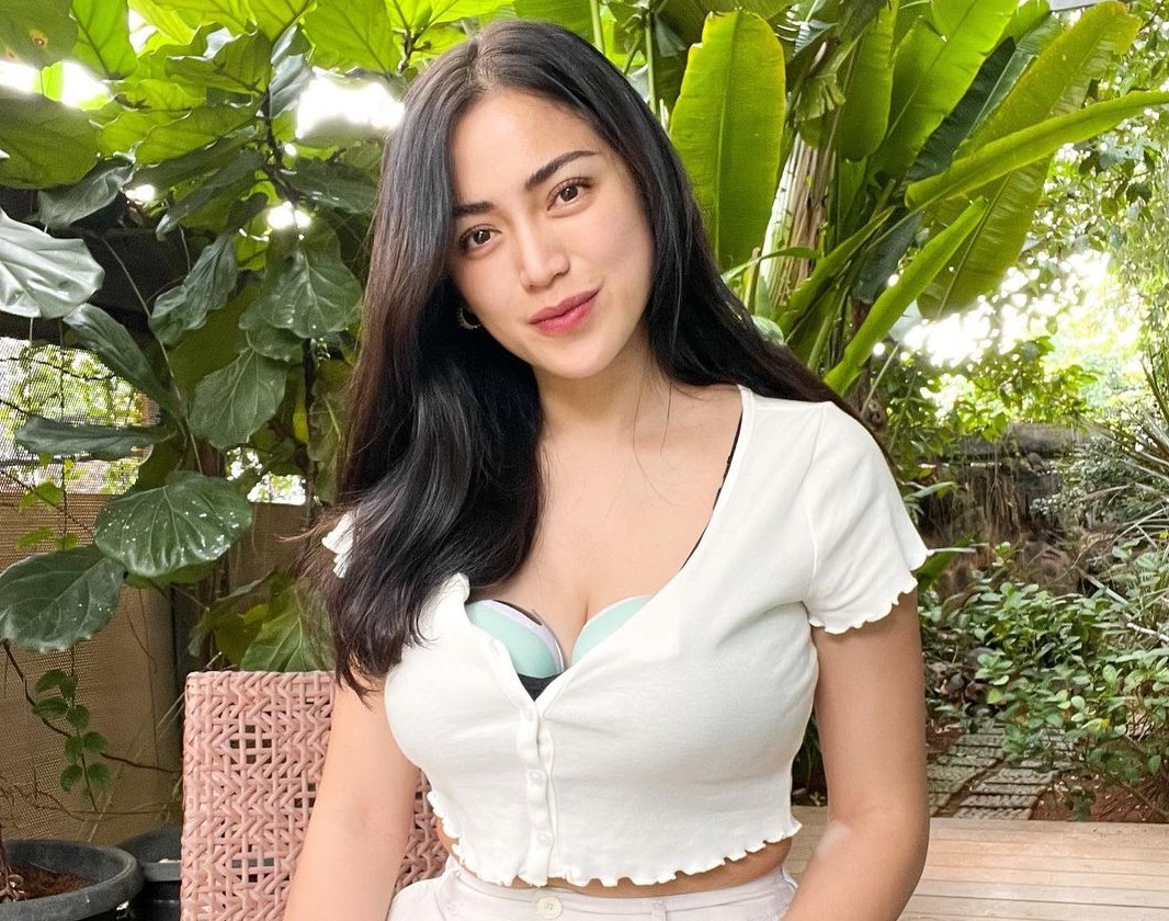 Jessica Iskandar Kini Nekat Jual Tas Mewahnya di Instagram